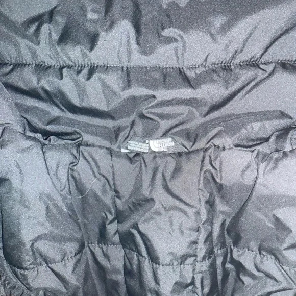 The North Face Kids Multicolor Puffer Jacket - Pink, Black, Green, Blue - Picture 4 of 5